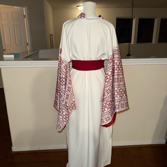 Kimono Style Palestinian Thob - Picture 5 of 6